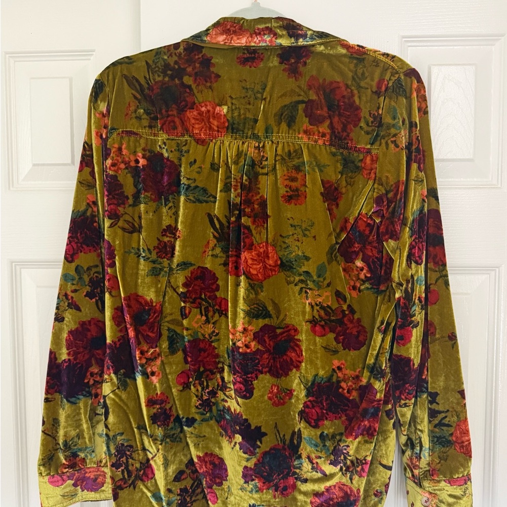 Anthropologie Pilcro Velvet Floral Button Down Blouse XS NWT - Picture 2 of 3
